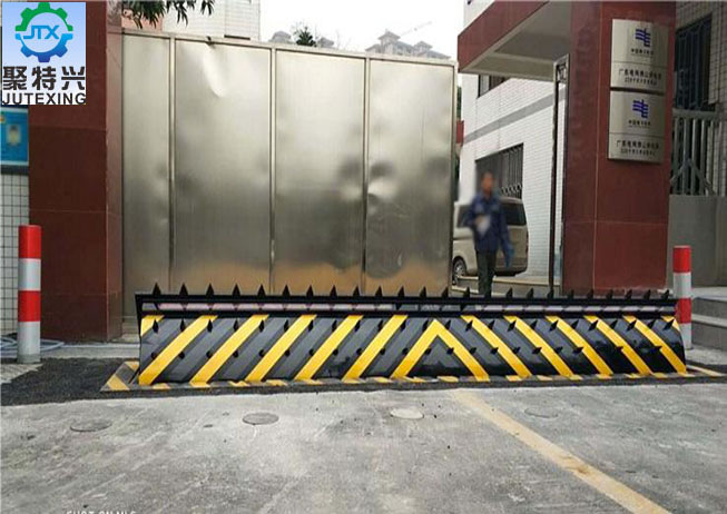 河南濮阳路障机安装案例